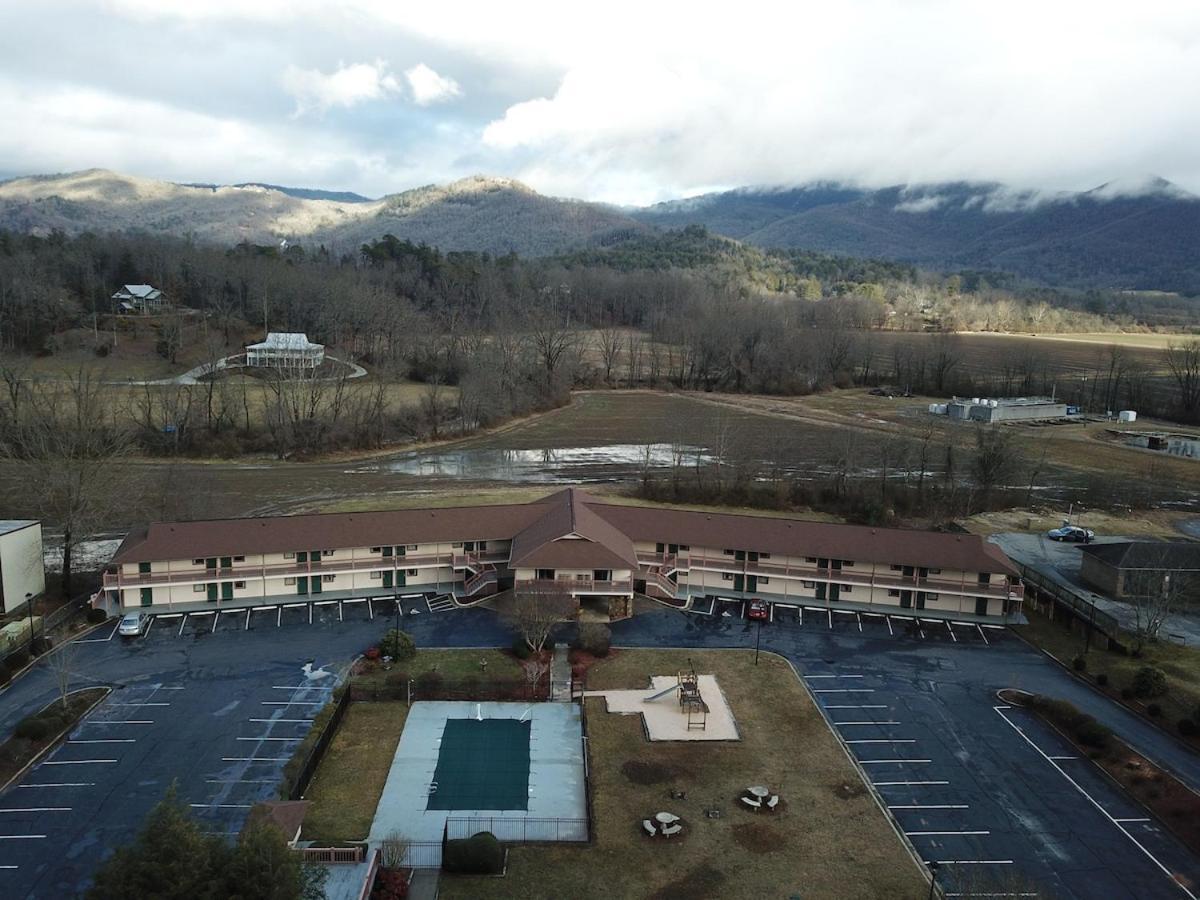 Mountain Valley Inn Dillard Eksteriør bilde
